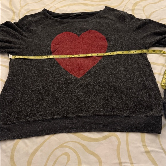 Wild fox comfy sweatshirt. - Picture 2 of 3